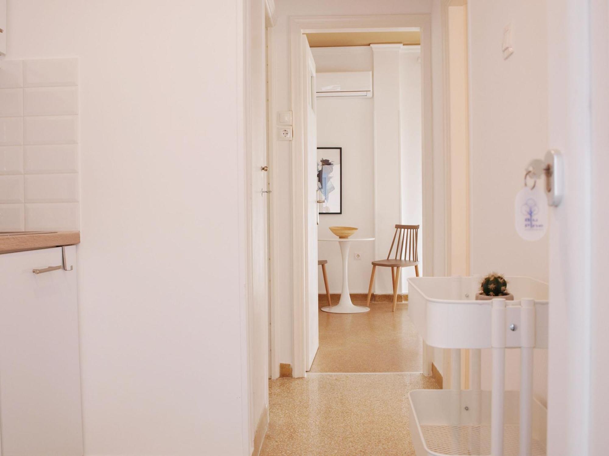 Breeze One Bedroom Apartment By Blupine Athens Ngoại thất bức ảnh